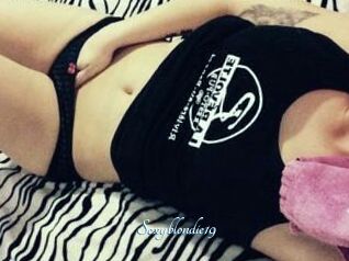 Sexyblondie19